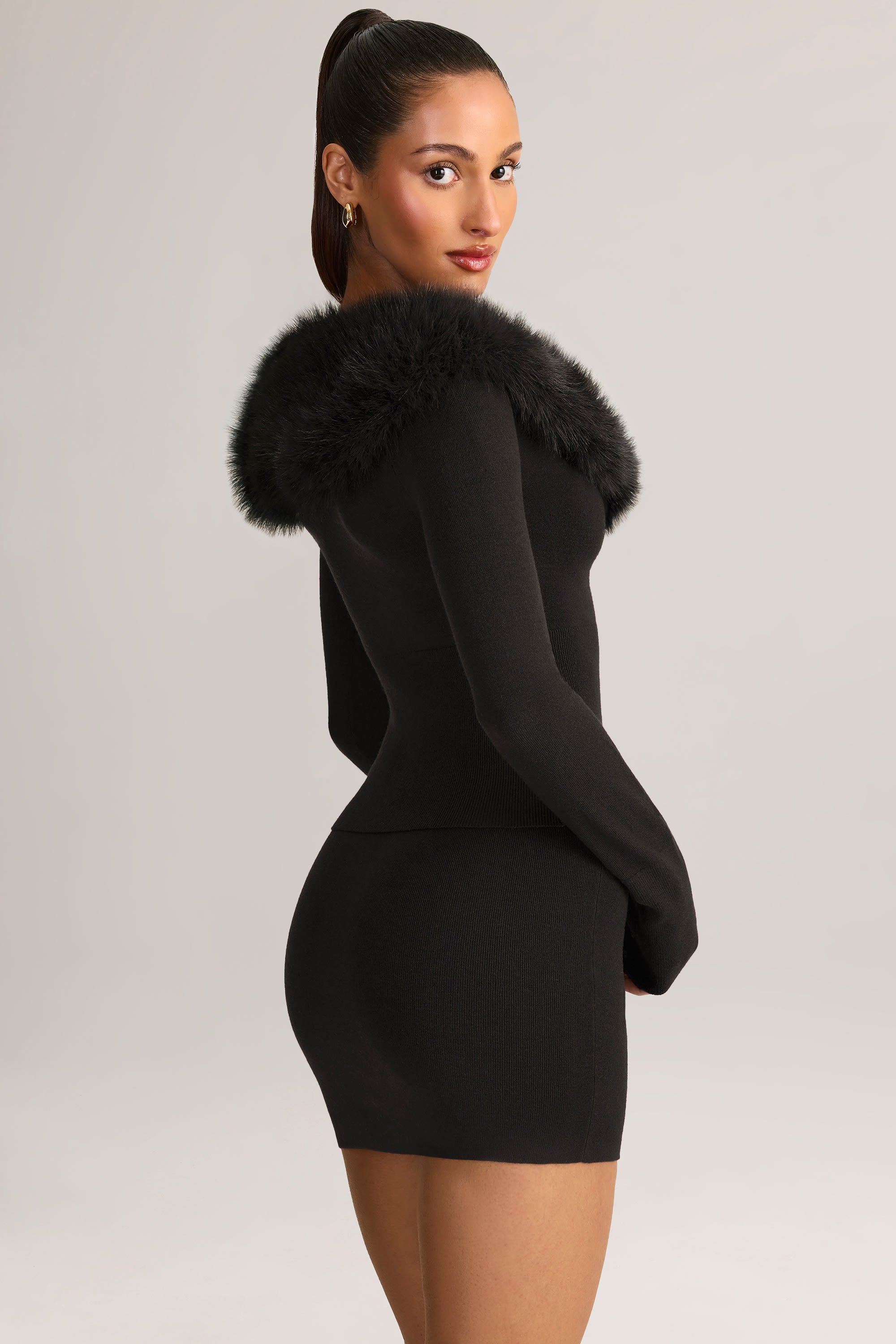 Knit Mid-Rise Mini Skirt in Black