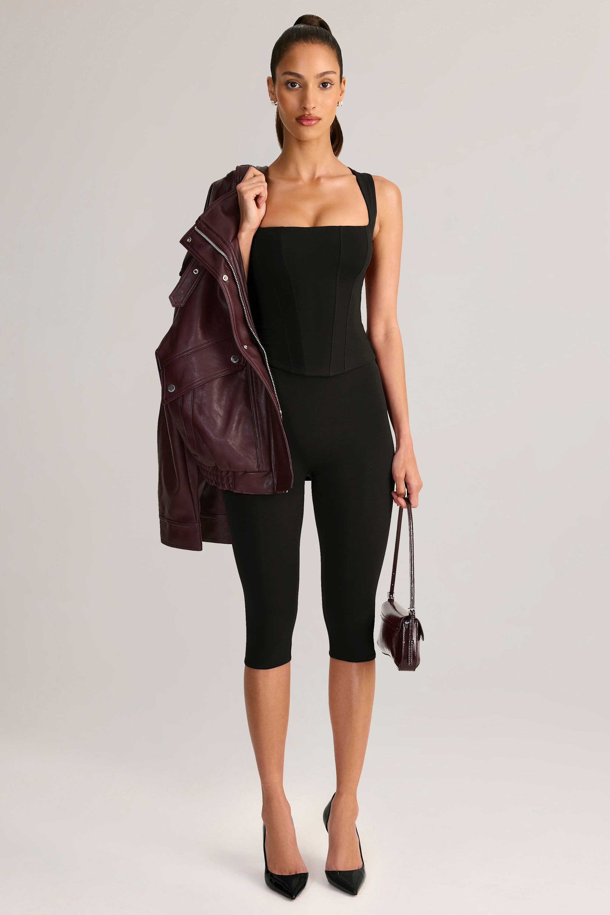 Modal Mid-Rise Capri Leggings in Black